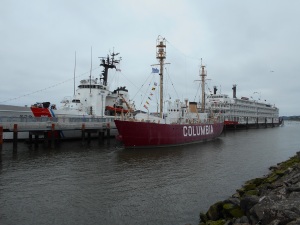 Ships on the Columbia River at Astoria, Oregon